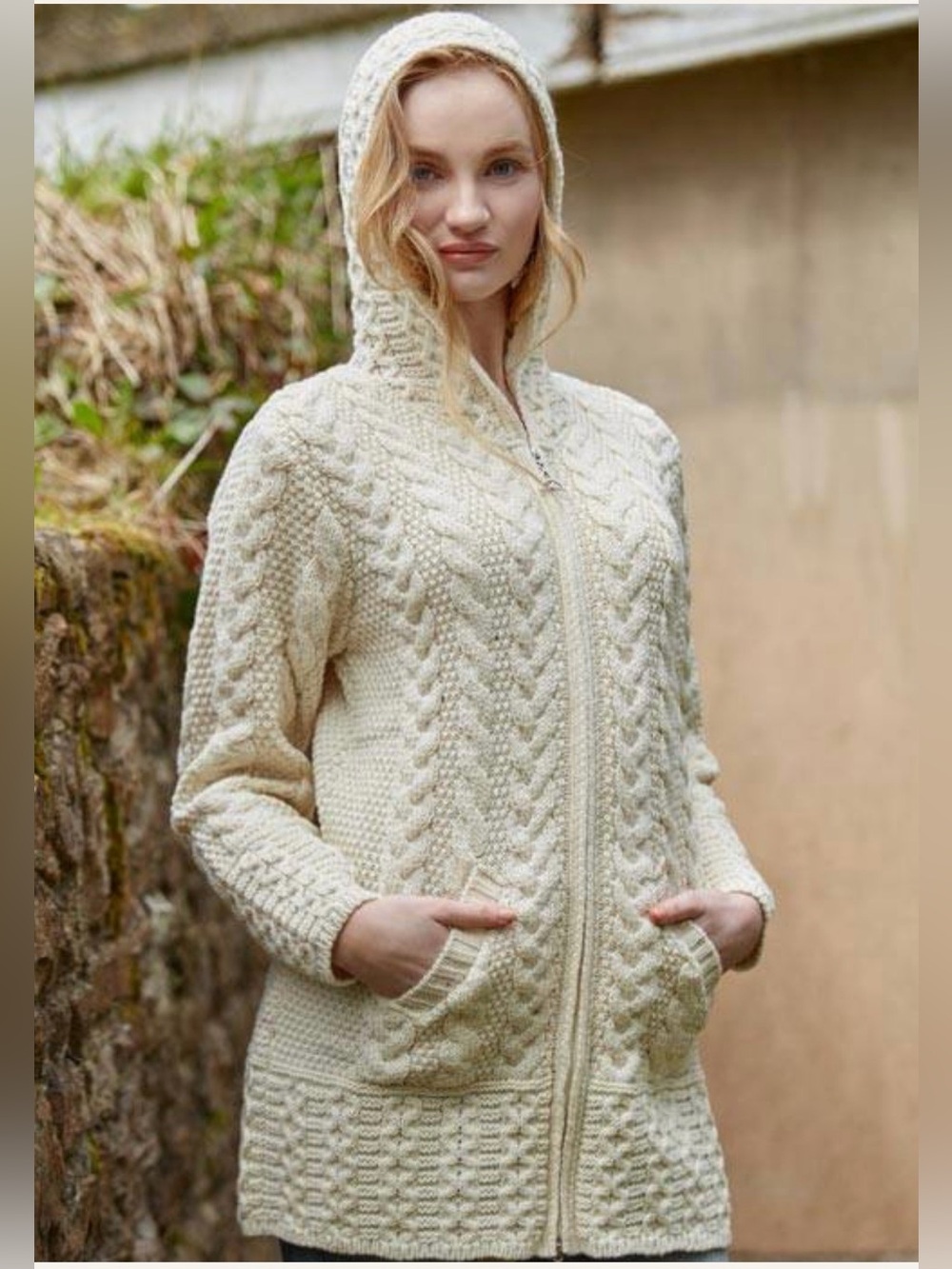 NWT Aran Sweater Market HOODED COAT WITH CELTIC KNOT ZIPPER
HD4025 Size XL